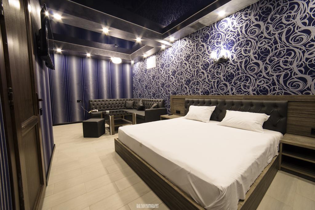 Voyage Hotel Jerevan Værelse billede